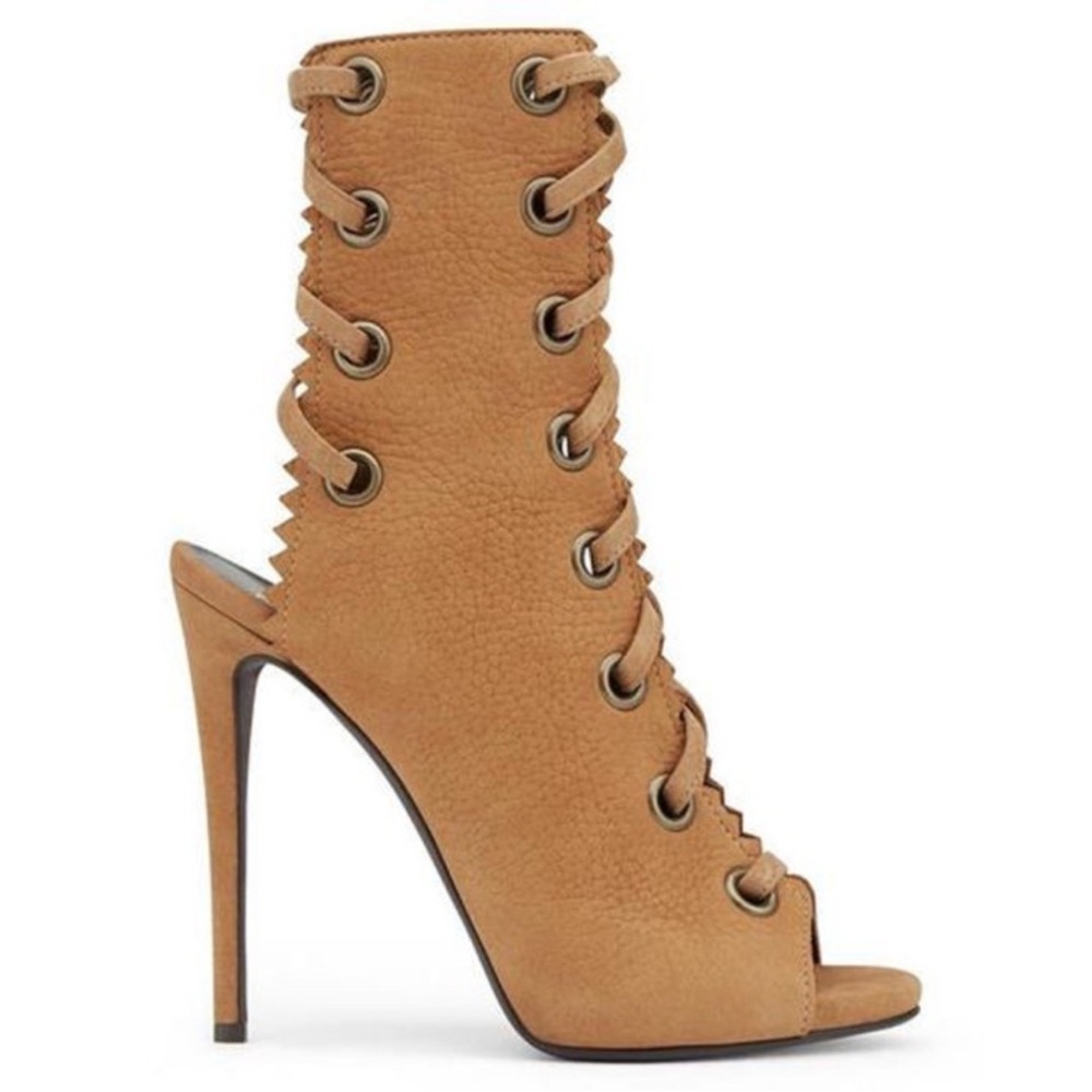 EUC Giuseppe Zanotti Nubuck Lace-Up Ankle
Boots $1,595 36 - Picture 4 of 16